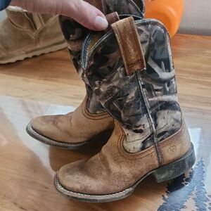 Ariat Kids Boots in Brown and Camouflage